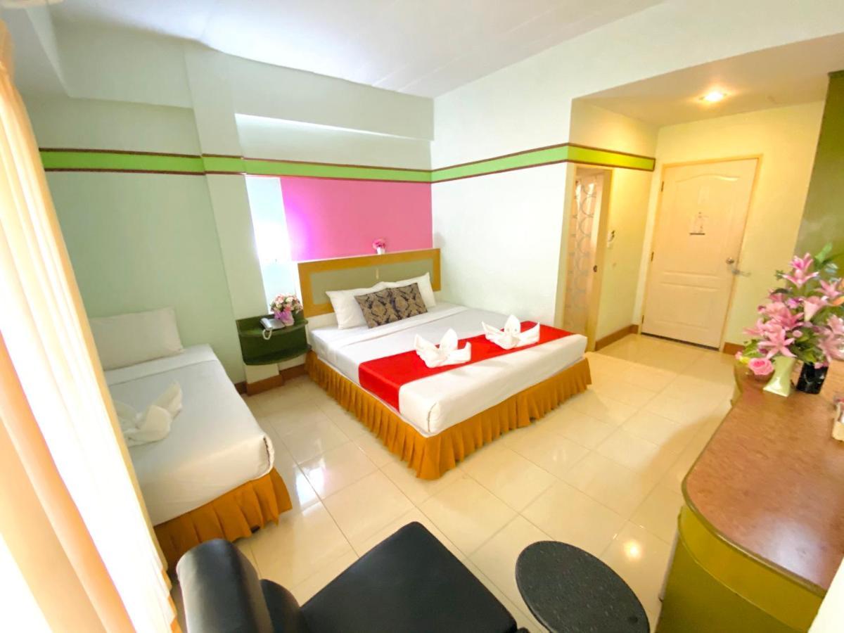 Polkadot Hostel Пхитсанулок Экстерьер фото